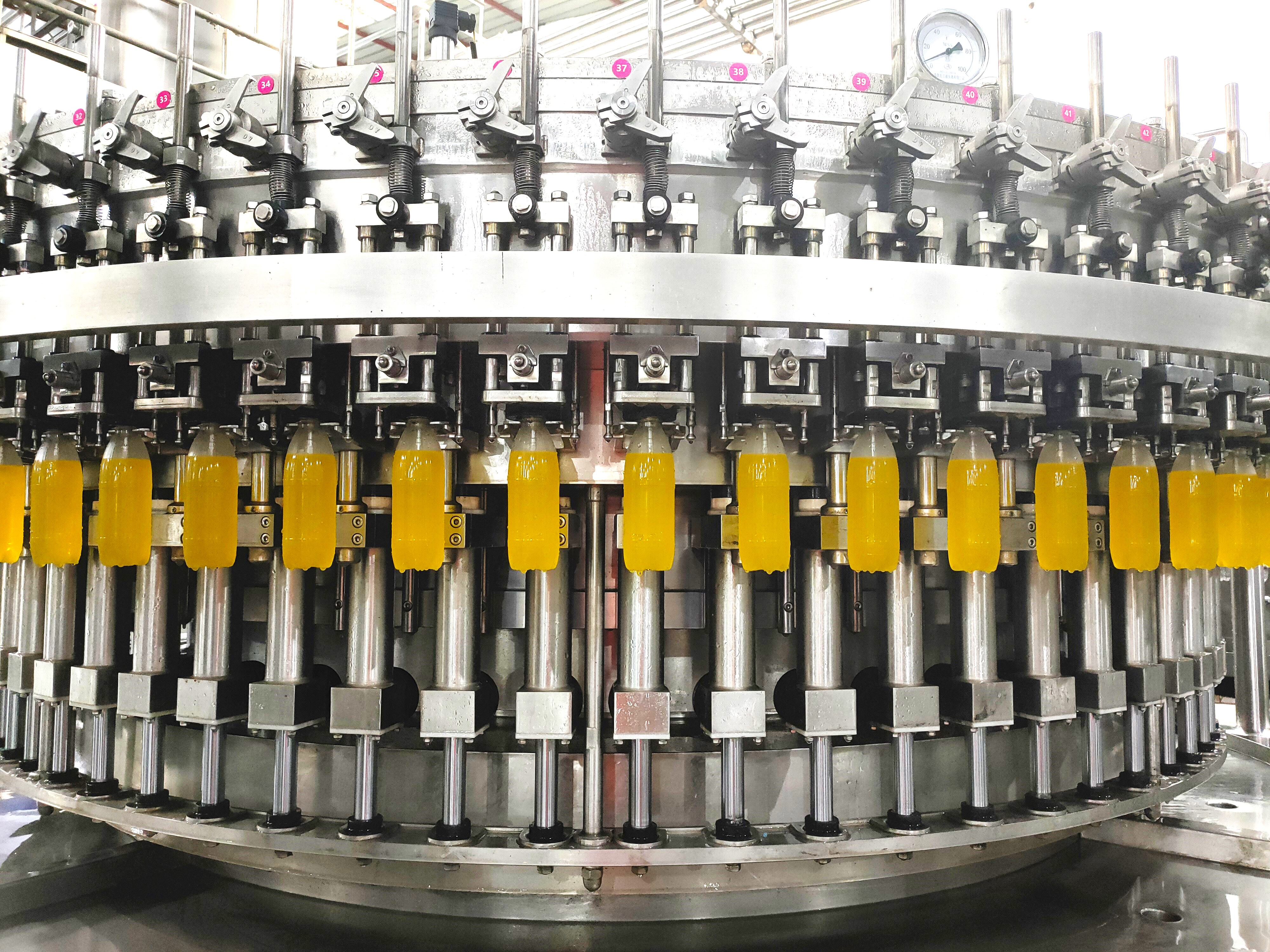 Juice Pet şişeleri için üfleme doldurma kaplama kombine makinesi | Özel çizgi, 12000bph yüksek verimlilik