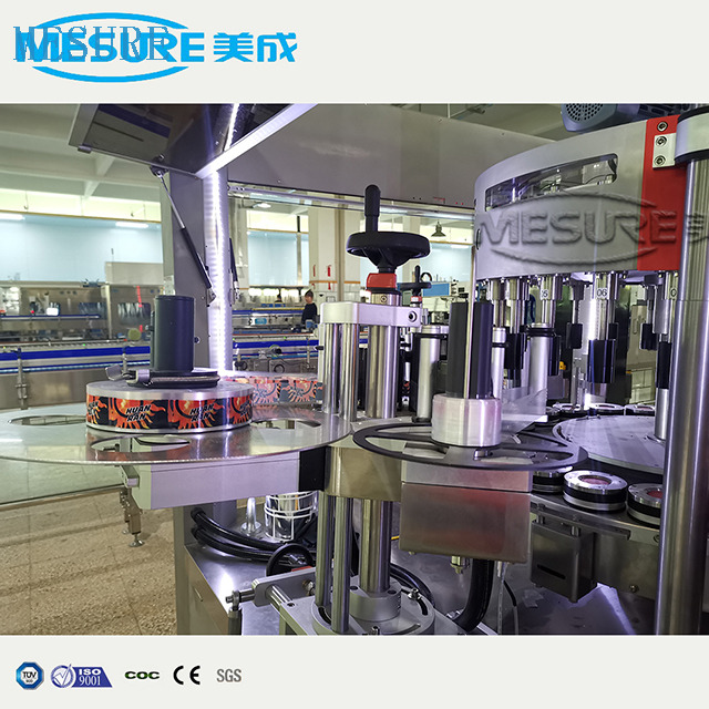 Otomatik Doğrusal Döner OPP Sıcak eriyik yapıştırıcı etiketleme Etiket Makinesi Plastik Şişe İçecekler İçecek Fabrikası