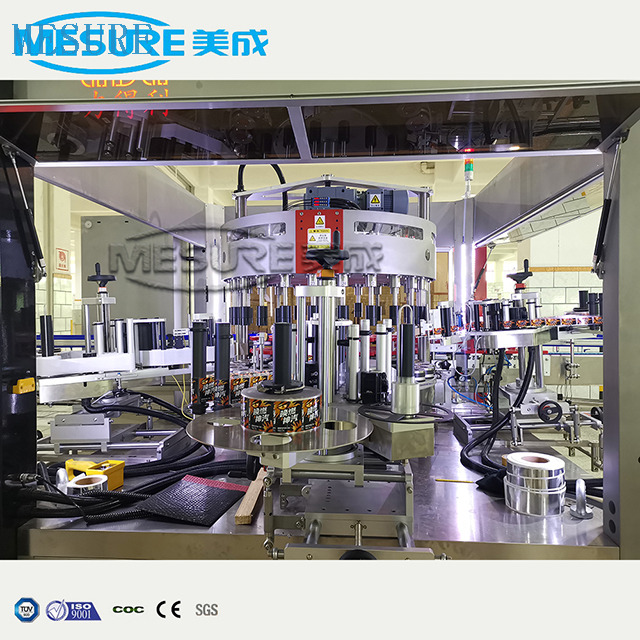 Otomatik Doğrusal Döner OPP Sıcak eriyik yapıştırıcı etiketleme Etiket Makinesi Plastik Şişe İçecekler İçecek Fabrikası