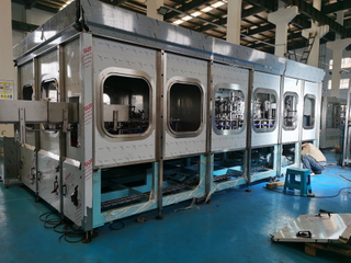 3000bph 1.5L Pet Şişesi Taze Bira Doldurma Makinesi 