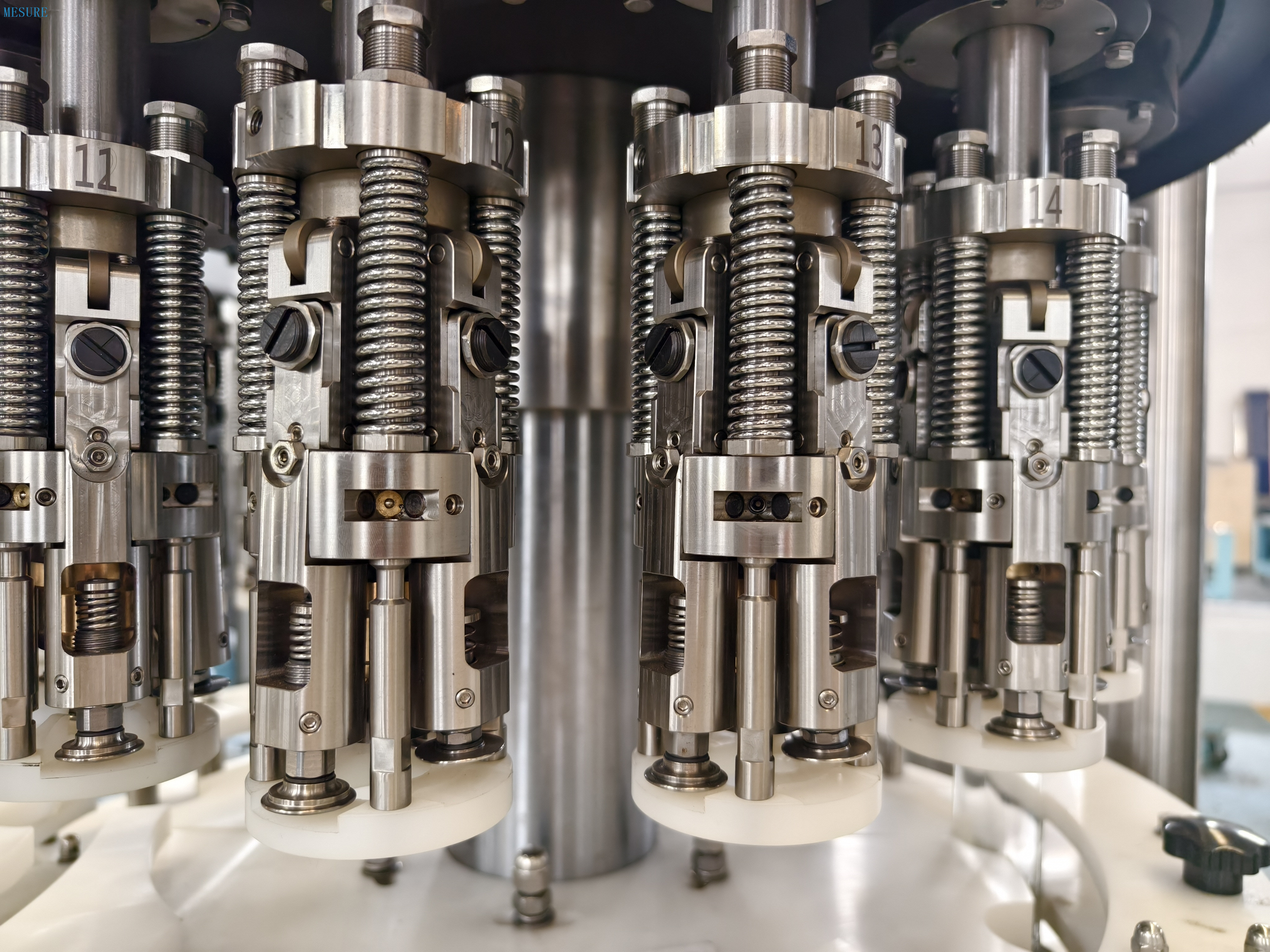 3'ü durulama doldurma doldurma cam şişe saf su mineral su doldurma makinesi